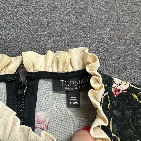 TOPSHOP Floral High Neck Tank Top Size 4 - Picture 4 of 6